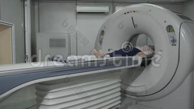 层析扫描平台。 核磁共振扫描仪，病人断层扫描